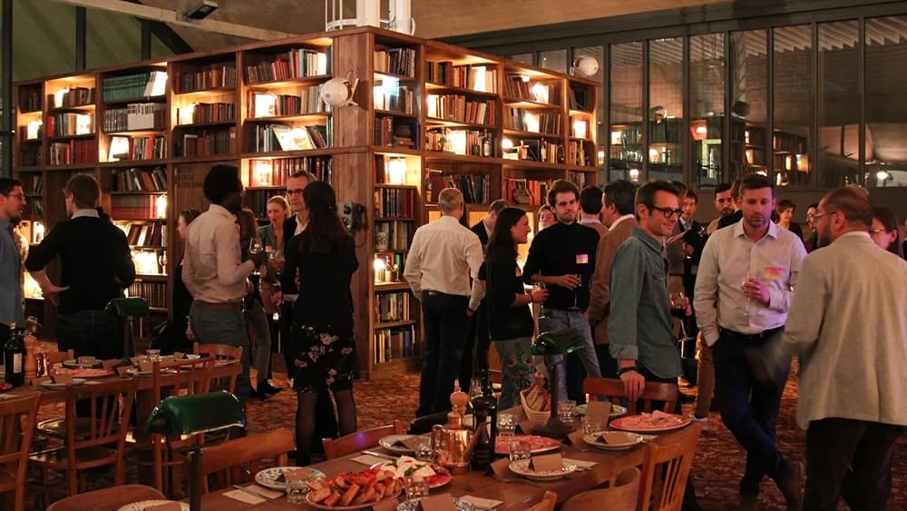 Mezzanine Biblioteca