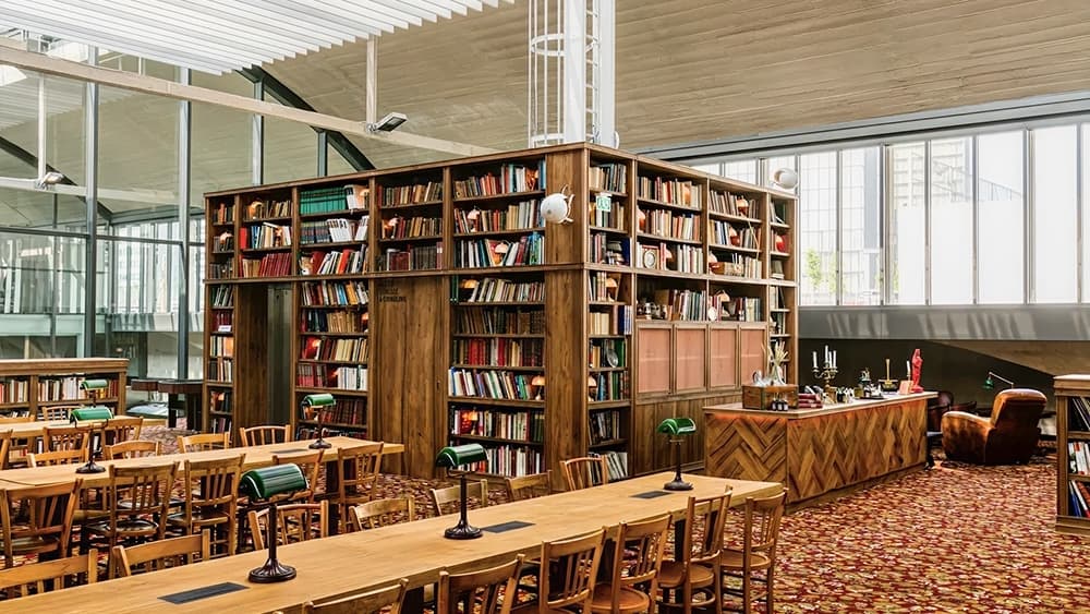 Mezzanine Biblioteca